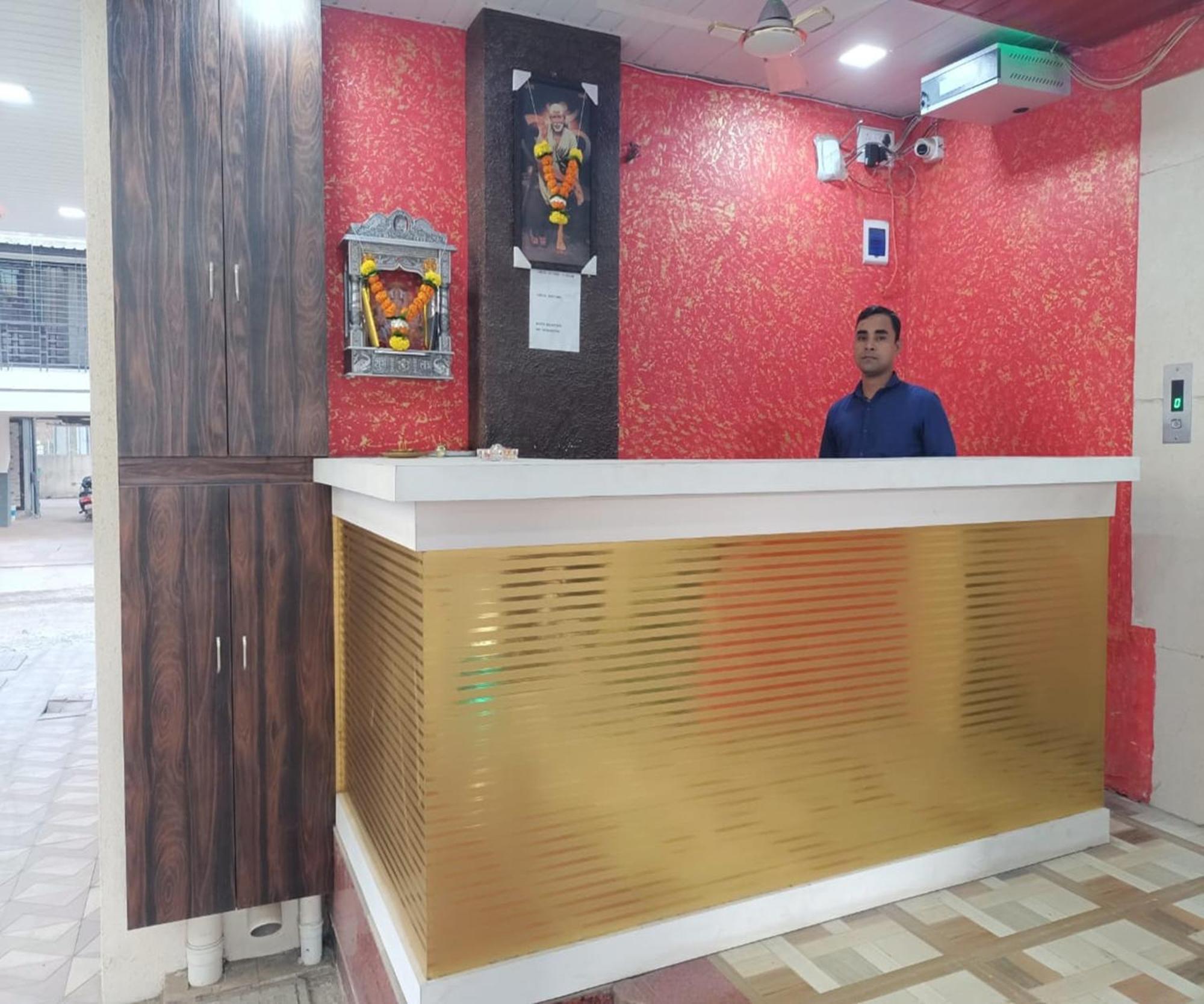 Hotel Om Sai Нави Мумбай Екстериор снимка